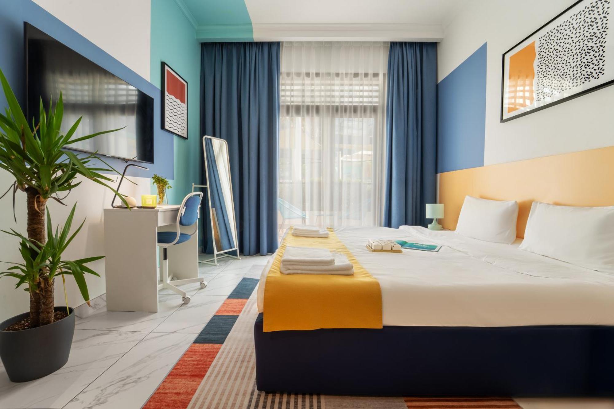 Aparthotel Izzzi Life Mint Dubái Exterior foto